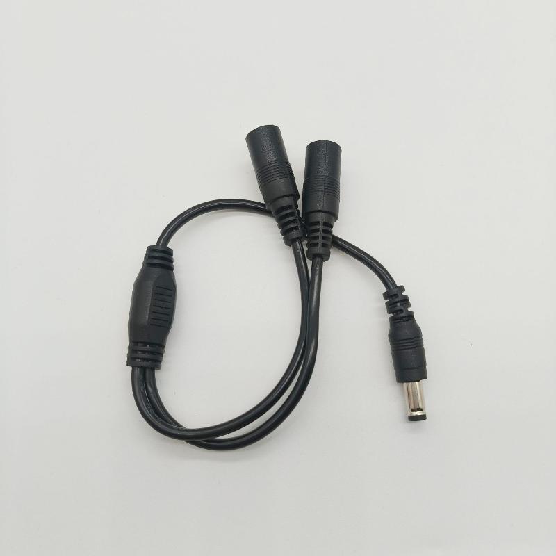 Heavy Duty 1 to 2 DC Power Spl - Outdoor Use Power Strip recension och pris
